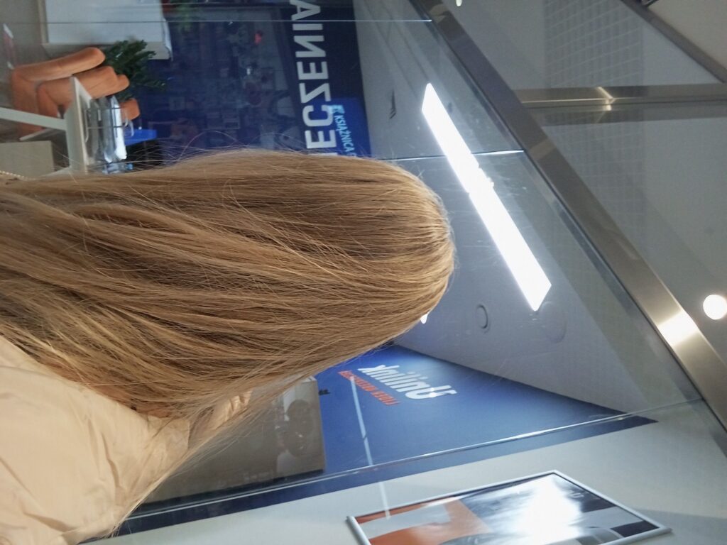 Metamorfoza – metamorfoza włosów Hair Space Gdynia